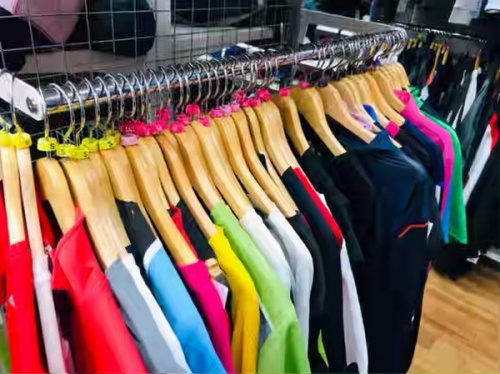 スポーツの川崎　中古　服