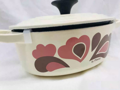 テーブルウェアの洋食器
