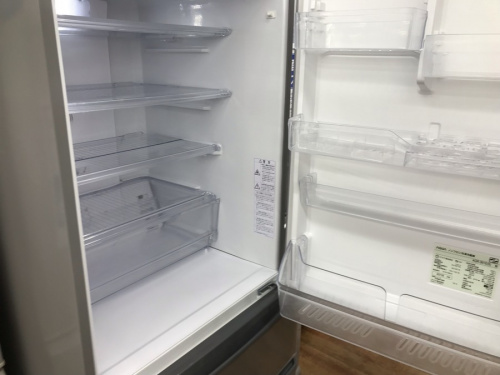 冷蔵庫の4ドア冷蔵庫