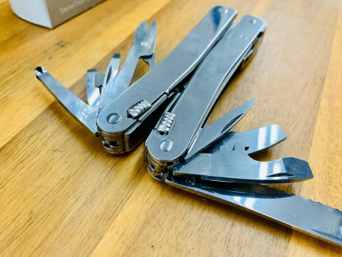 WEB販売中】VICTORINOX(ビクトリノックス）マルチツール買取入荷