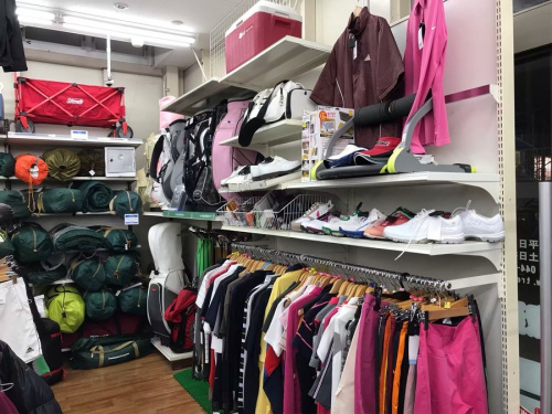 トレーニング用品のスポーツウェア