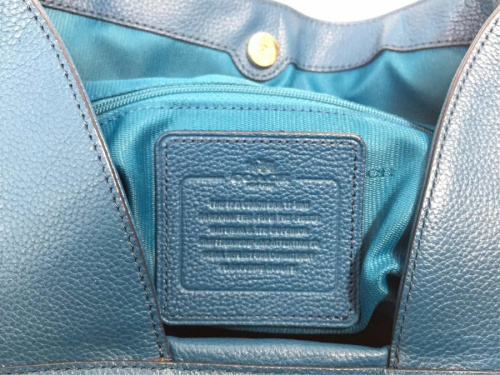 ショルダーバッグのCOACH