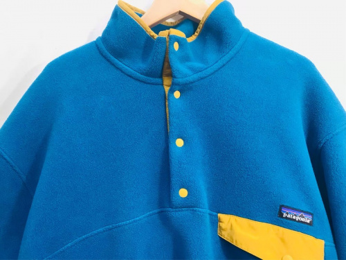 トップスのジャケット