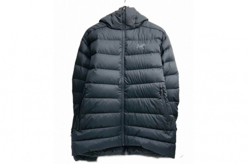 ダウンパーカーのARC'TERYX