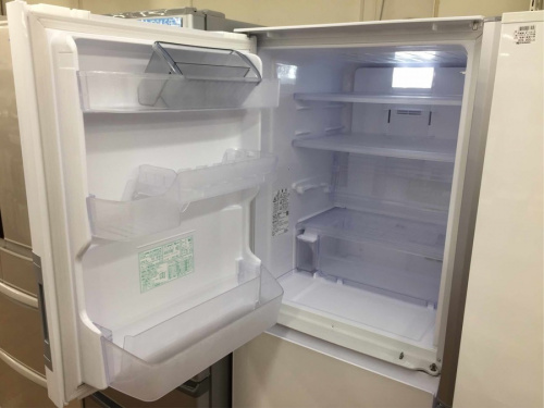 冷蔵庫の3ドア冷蔵庫