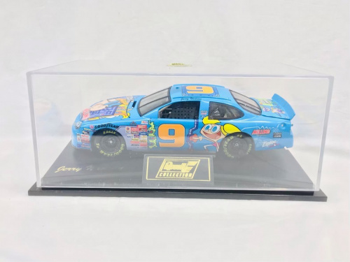 モデルカーのREVELL