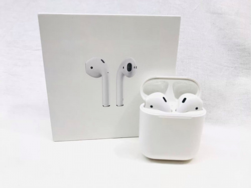 オーディオ機器のヘッドホン