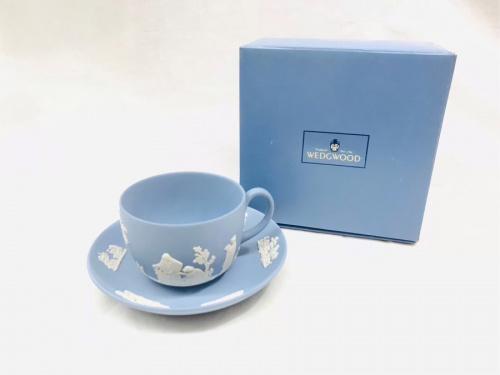 テーブルウェアの洋食器