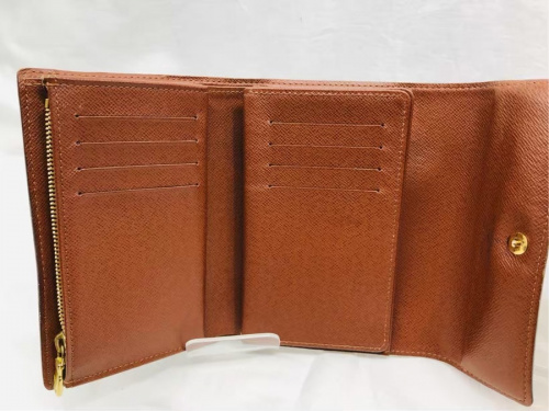 財布のLOUIS VUITTON