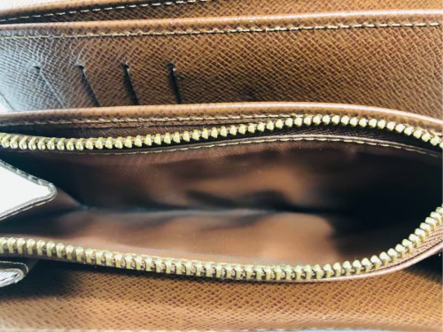 LOUIS VUITTONの程度B