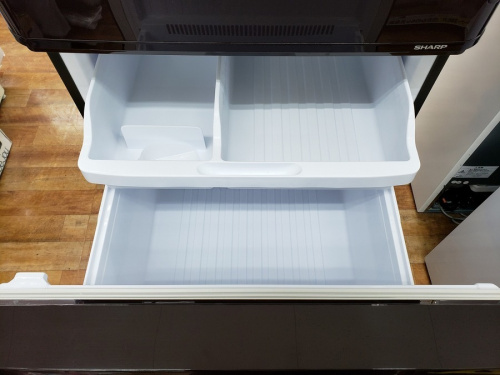 3ドア冷蔵庫のSHARP