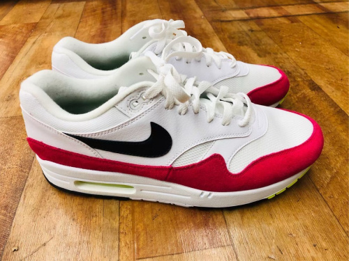 スニーカーのNIKE