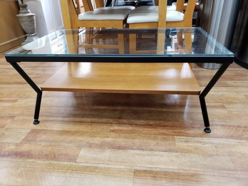 テーブルのコーヒーテーブル