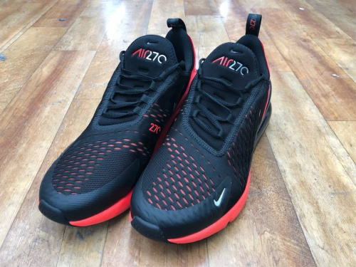 スニーカーのNIKE