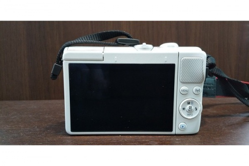 ミラーレス一眼カメラのCANON