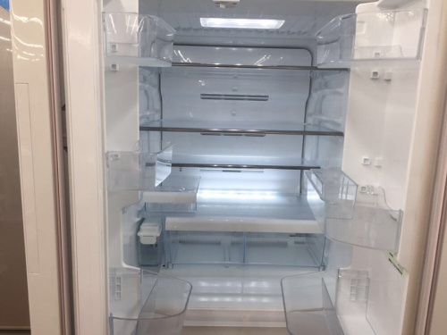 冷蔵庫の6ドア冷蔵庫