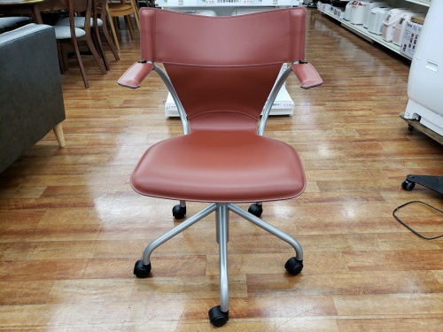 イスのデスクチェア