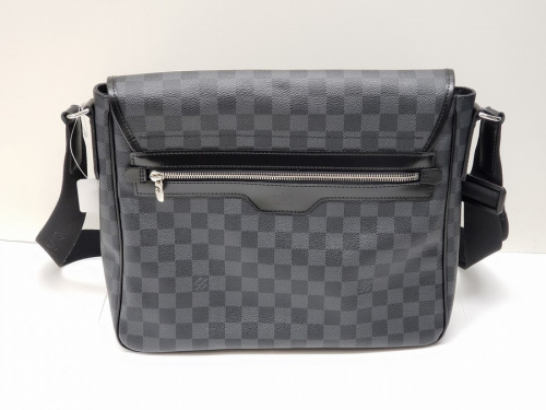 ショルダーバッグのLOUIS VUITTON