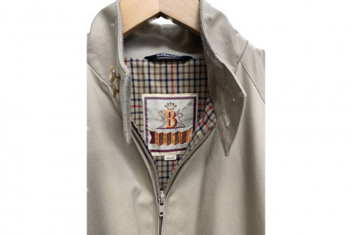 メンズのBARACUTA