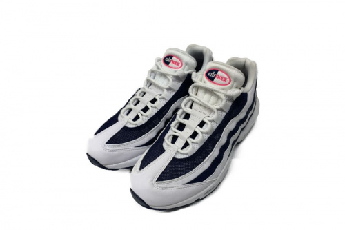 スニーカーのNIKE