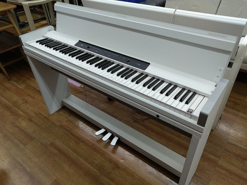 楽器の電子ピアノ