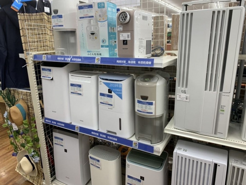 梅雨の除湿機