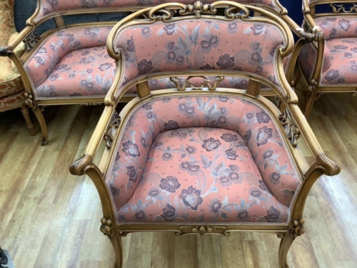 CLイタリアのアームチェアー