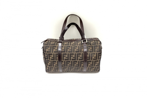 ロールハンドバッグのFENDI