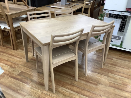 家具のダイニングセット