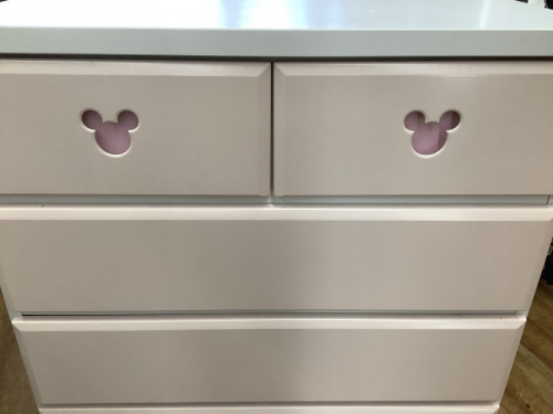 チェストの4段チェスト