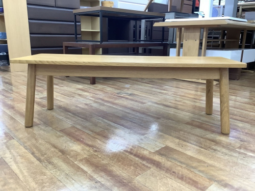 テーブルのオーク材ラウンジテーブル2