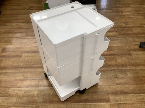 生活家具の収納家具