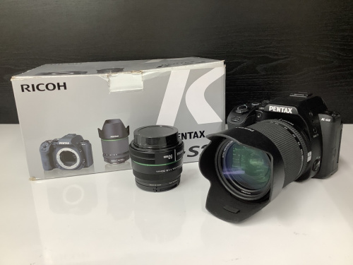 カメラのデジタル一眼レフカメラ