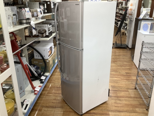 2ドア冷蔵庫のSHARP