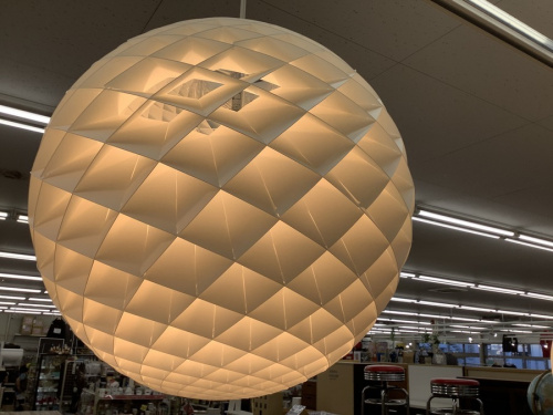 照明の万能収納