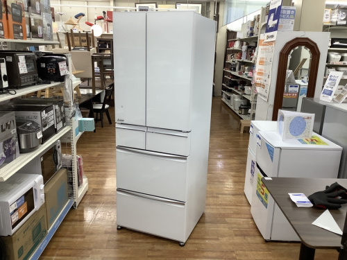 キッチン家電の冷蔵庫