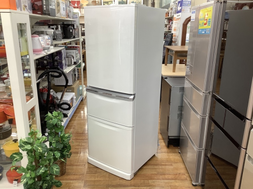 キッチン家電の冷蔵庫