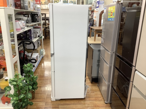 冷蔵庫の3ドア冷蔵庫