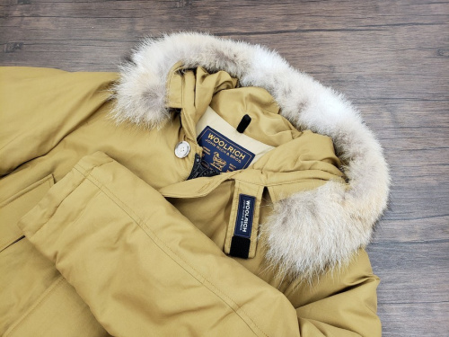 冬物衣類のダウンジャケット