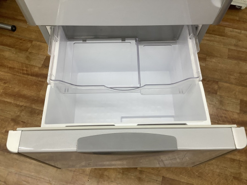 6ドア冷蔵庫のHITACHI