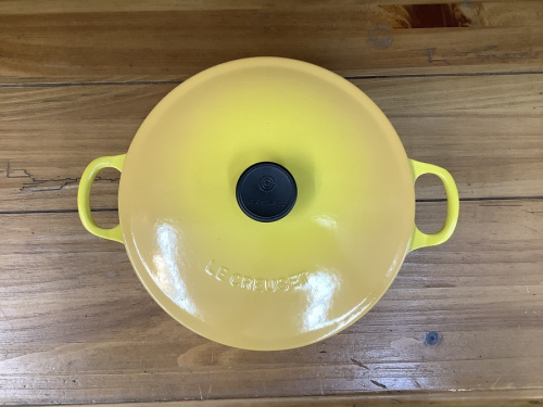 両手鍋のLE CREUSET