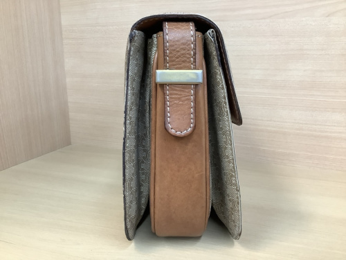 CELINEのショルダーバッグ