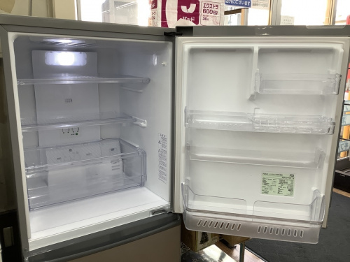 冷蔵庫の3ドア冷蔵庫