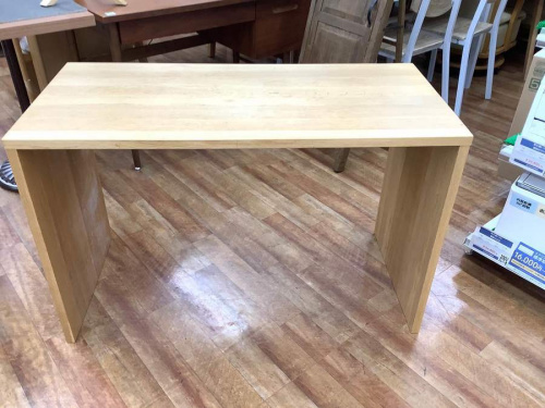 生活家具のデスク