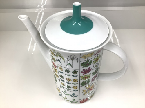 洋食器のティーポット