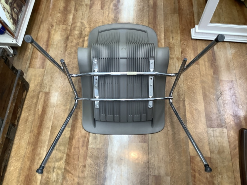 Fritz Hansenの川崎　中古家具