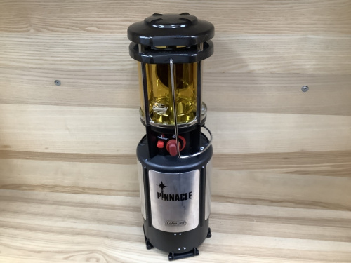 アウトドアのランタン