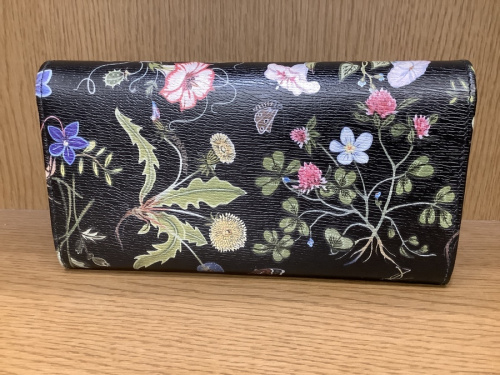 GUCCIの長財布