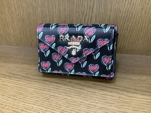 ブランド・ラグジュアリーのPRADA