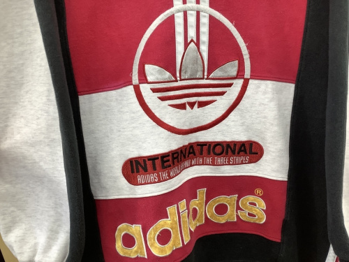 ジャケットのスウェット